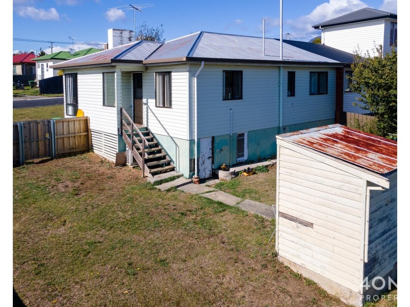 6 Curlew Parade, Claremont TAS 7011