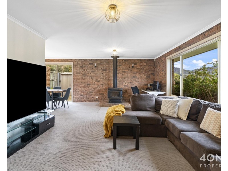 14 Clives Avenue, Old Beach TAS 7017