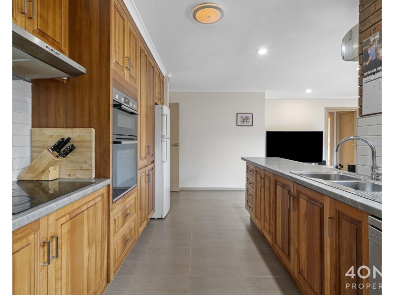 14 Clives Avenue, Old Beach TAS 7017