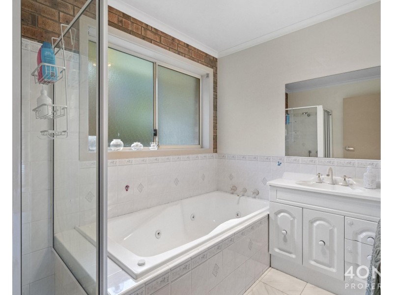 14 Clives Avenue, Old Beach TAS 7017