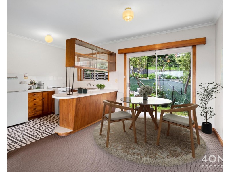 1/4 Una Street, Mount Stuart TAS 7000