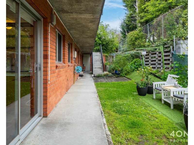 1/4 Una Street, Mount Stuart TAS 7000
