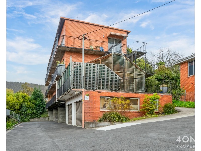 1/4 Una Street, Mount Stuart TAS 7000
