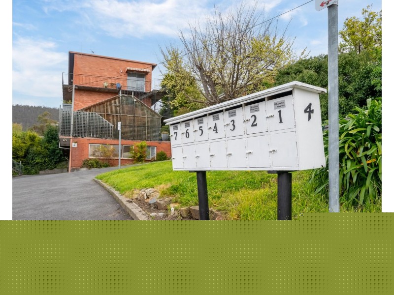 1/4 Una Street, Mount Stuart TAS 7000