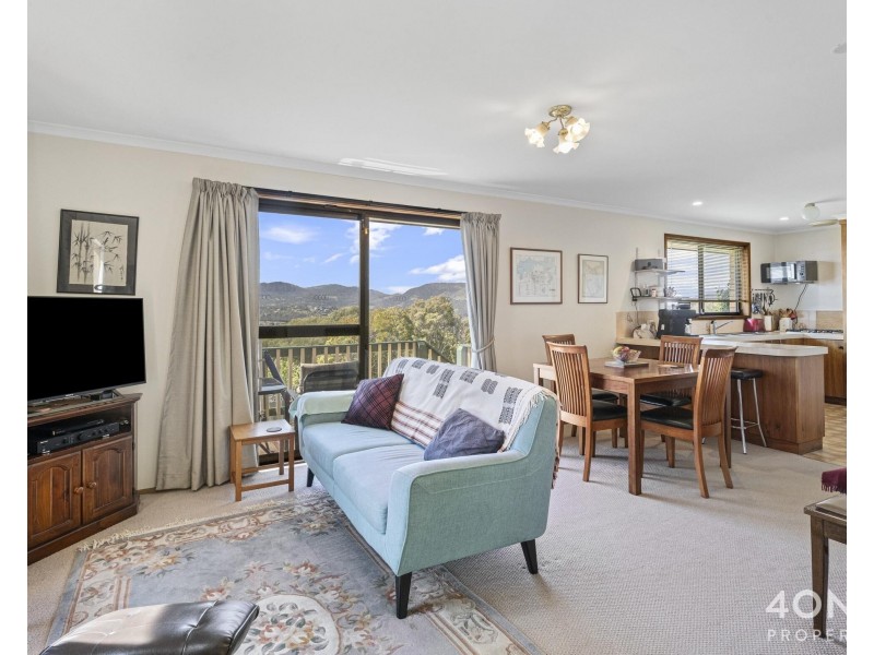 10 Newitt Drive, Austins Ferry TAS 7011