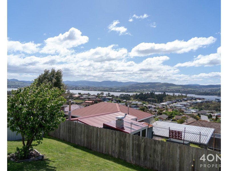 10 Newitt Drive, Austins Ferry TAS 7011