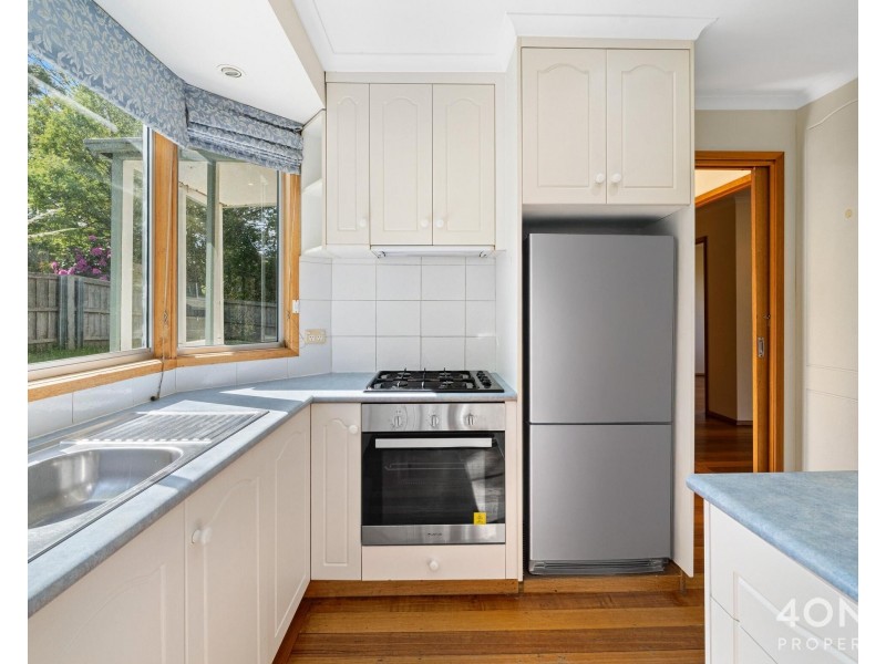 233 Redwood Road, Kingston TAS 7050