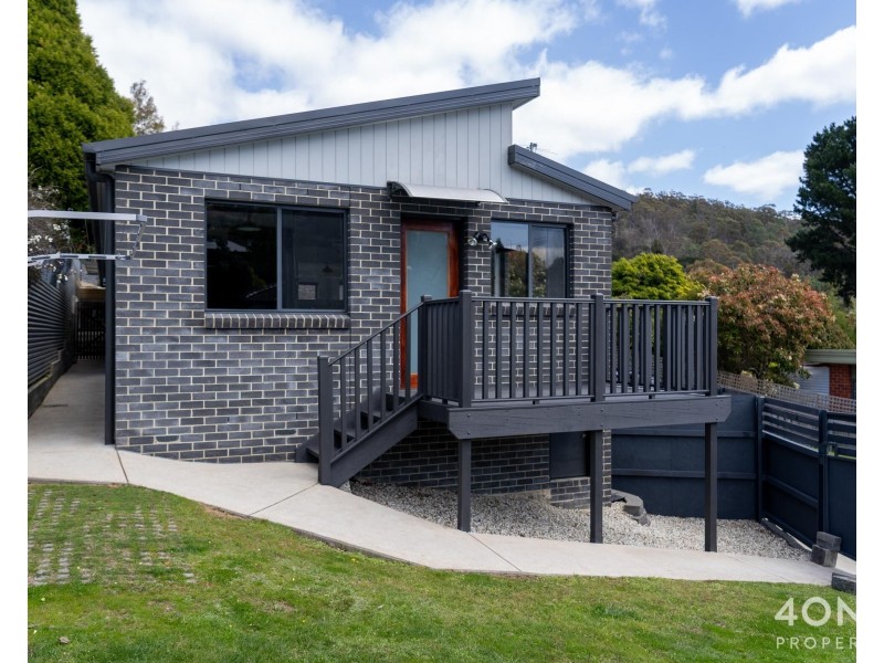 1/8A Beaumont Road, Lenah Valley TAS 7008