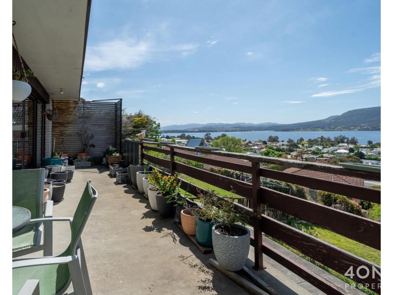 18 Weston Place, Montrose TAS 7010