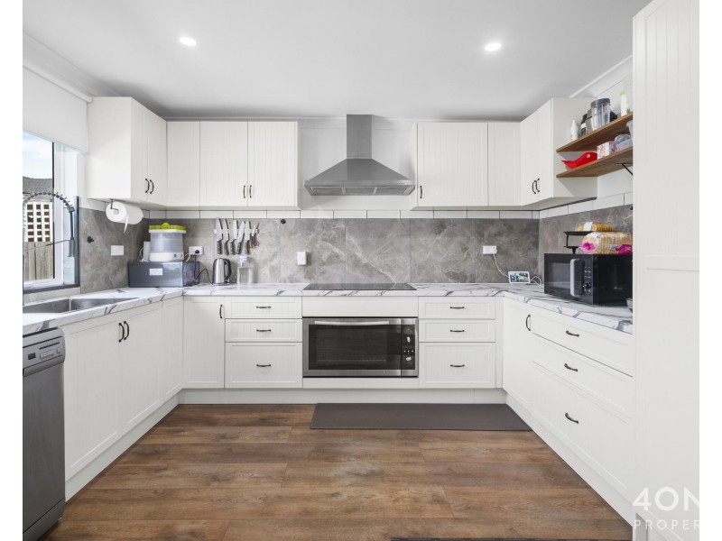 33 Norman Circle, Glenorchy TAS 7010