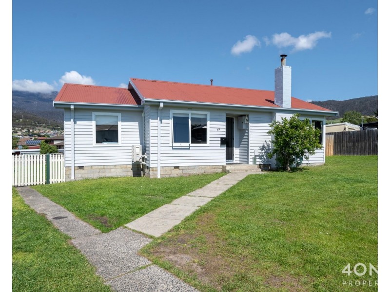 33 Norman Circle, Glenorchy TAS 7010