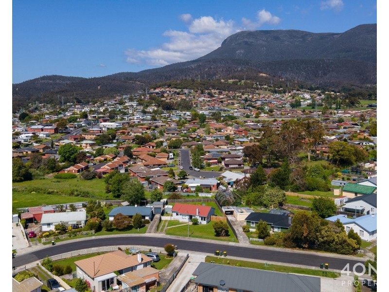 33 Norman Circle, Glenorchy TAS 7010