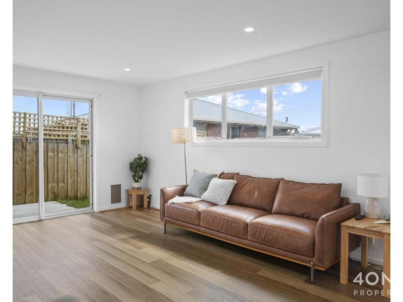 7/21 Windermere Beach Road, Claremont TAS 7011