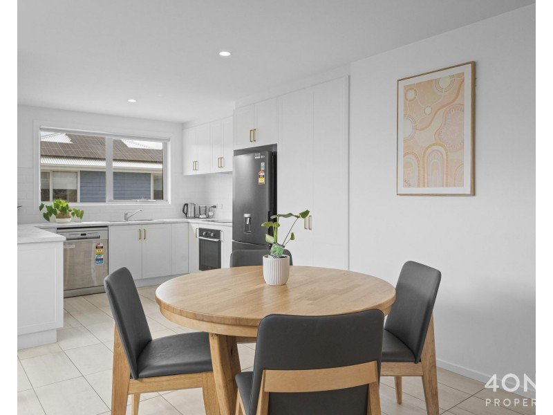 7/21 Windermere Beach Road, Claremont TAS 7011