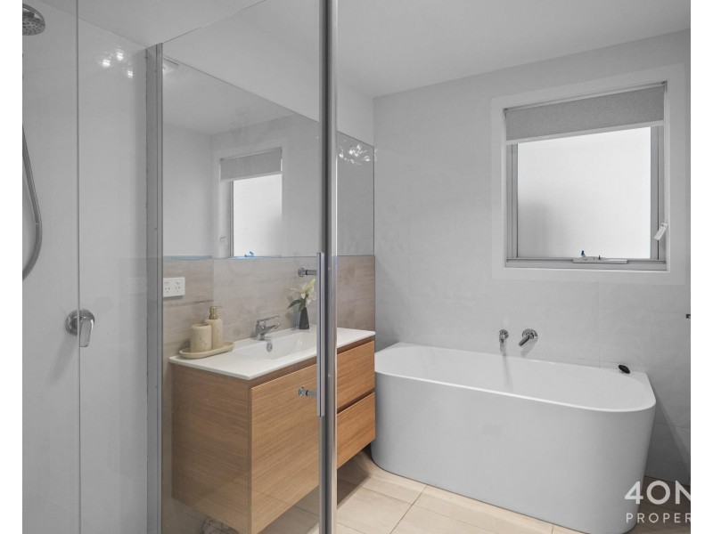 7/21 Windermere Beach Road, Claremont TAS 7011