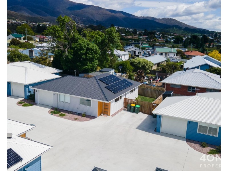 7/21 Windermere Beach Road, Claremont TAS 7011