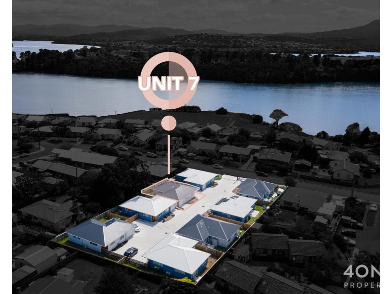 7/21 Windermere Beach Road, Claremont TAS 7011