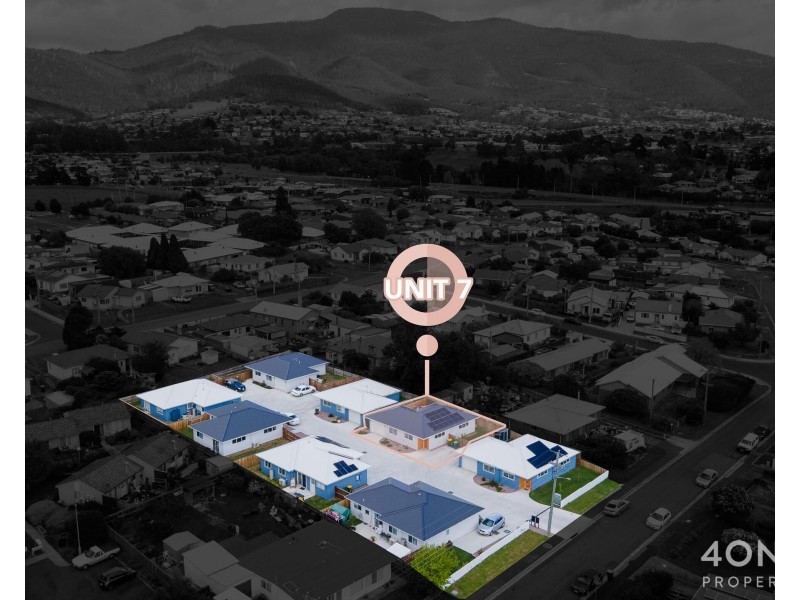 7/21 Windermere Beach Road, Claremont TAS 7011