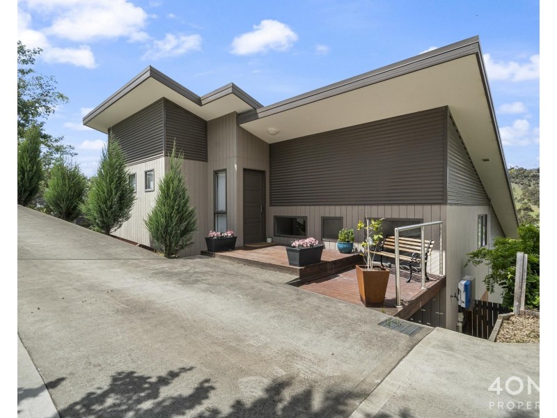 17 Lowrie Place, Glenorchy TAS 7010