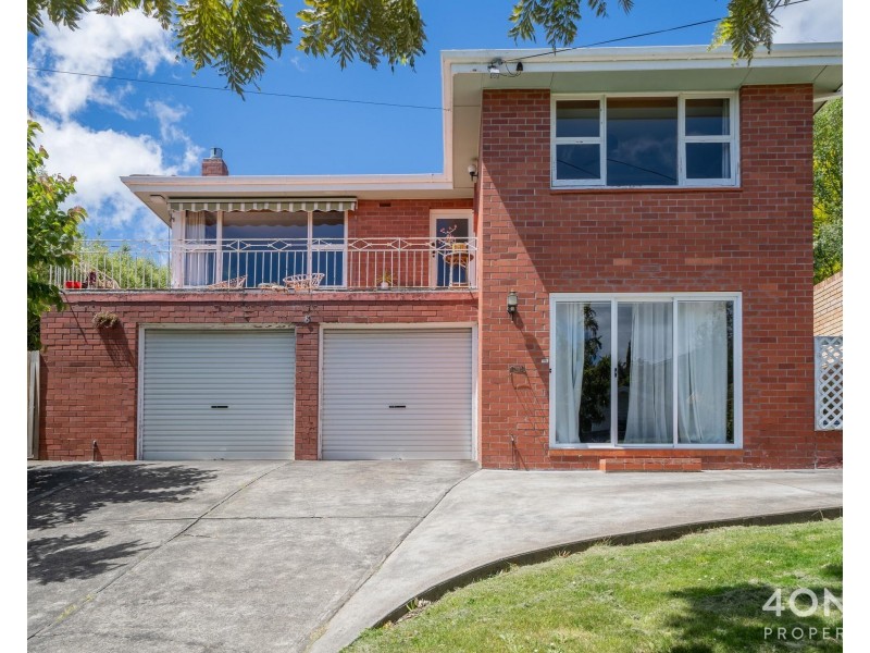 8 Coolabah Road, Sandy Bay TAS 7005