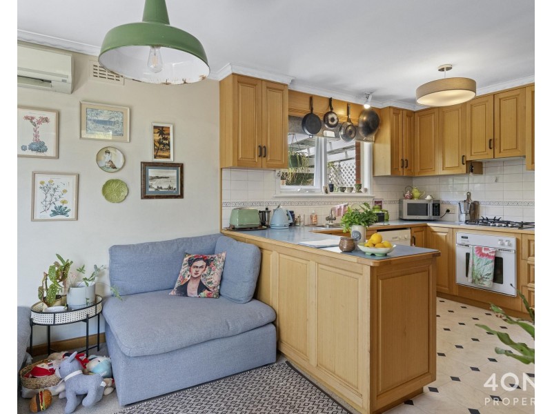 8 Coolabah Road, Sandy Bay TAS 7005