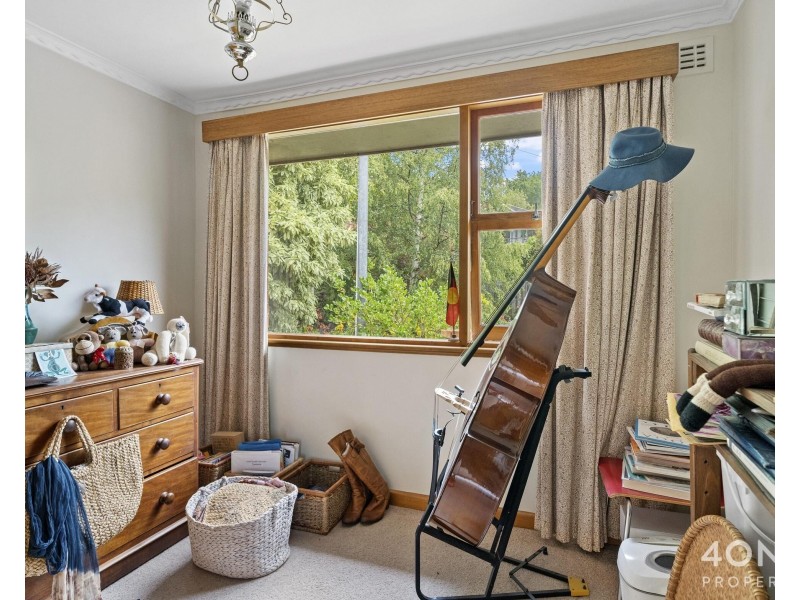 8 Coolabah Road, Sandy Bay TAS 7005