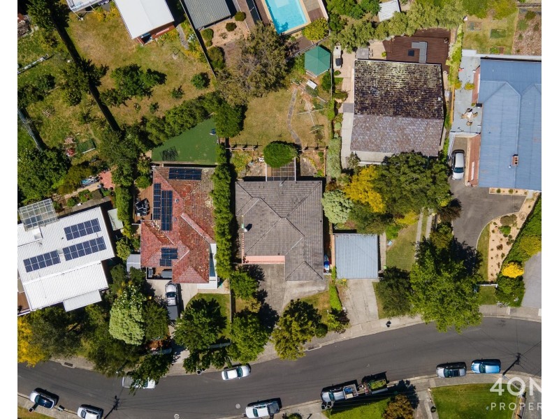 8 Coolabah Road, Sandy Bay TAS 7005