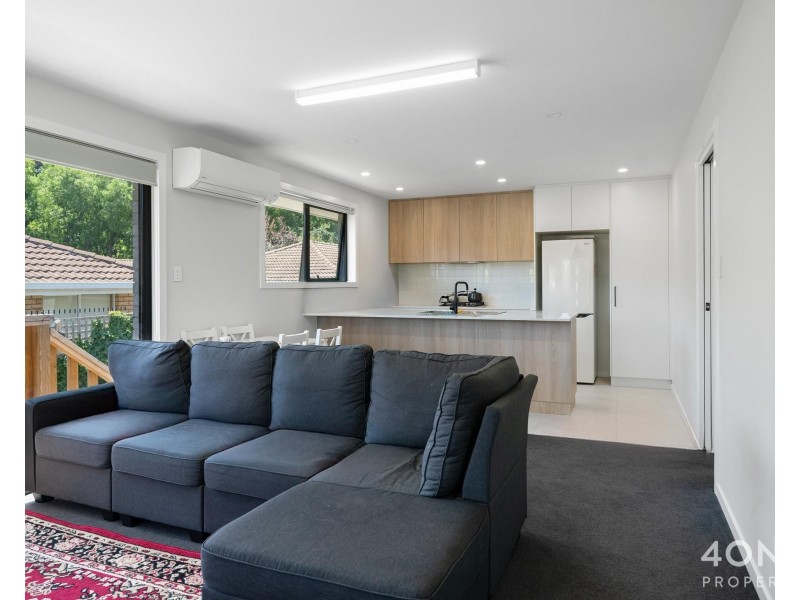 2/22 Schouten Street, Warrane TAS 7018