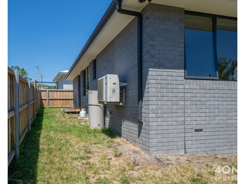 2/22 Schouten Street, Warrane TAS 7018