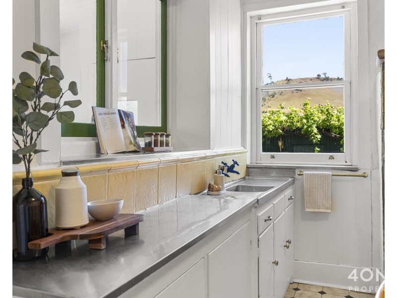 23 Main Street, Kempton TAS 7030