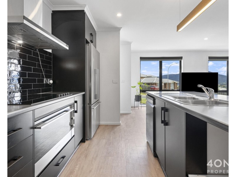 7 Lonergan Road, Glenorchy TAS 7010