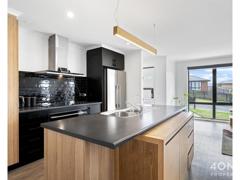 7 Lonergan Road, Glenorchy TAS 7010