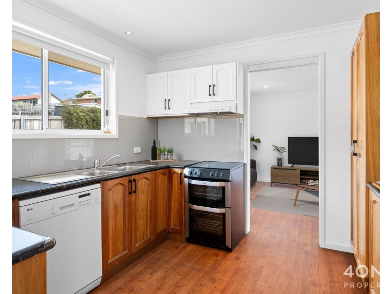 34 Brookston Drive, Mornington TAS 7018
