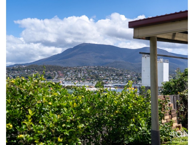18 Arundel Street, Derwent Park TAS 7009