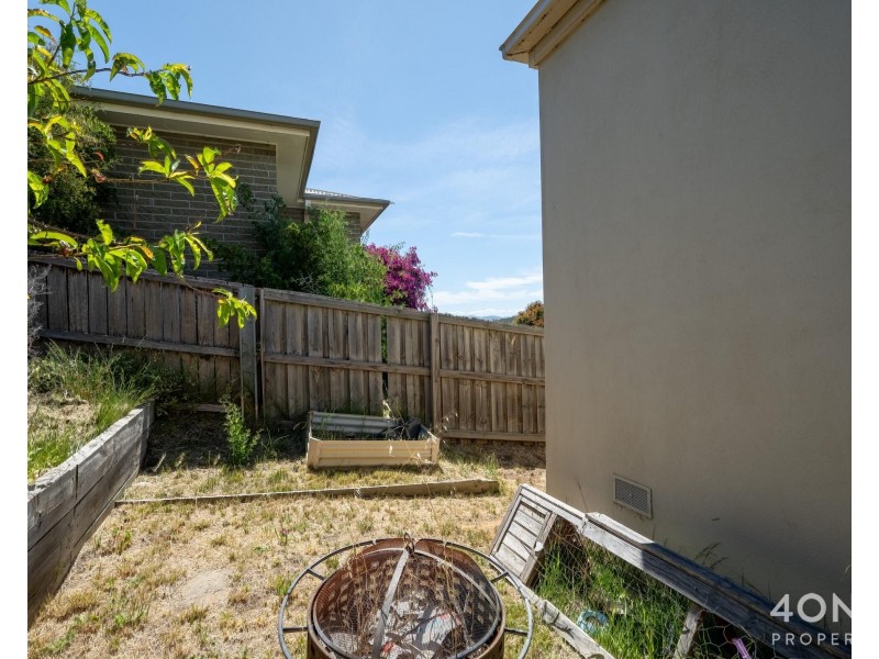 2/84 Lamprill Circle, Herdsmans Cove TAS 7030