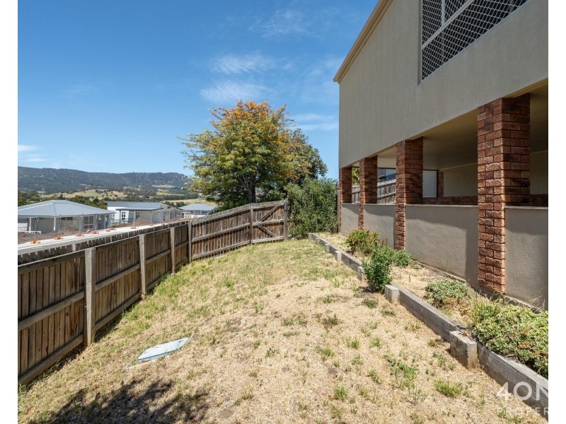 2/84 Lamprill Circle, Herdsmans Cove TAS 7030