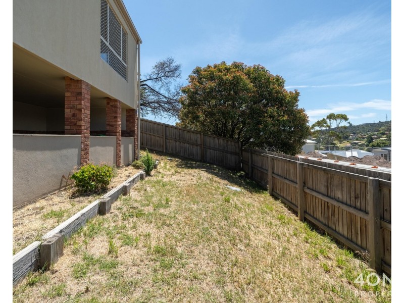 2/84 Lamprill Circle, Herdsmans Cove TAS 7030