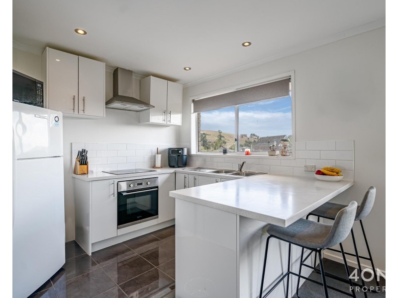 98 Branscombe Road, Claremont TAS 7011