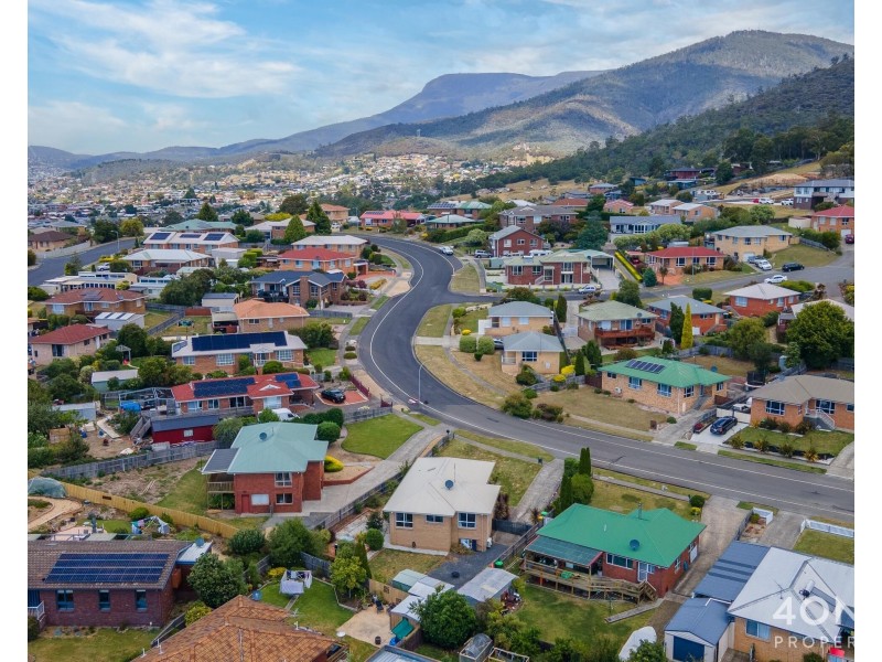 98 Branscombe Road, Claremont TAS 7011