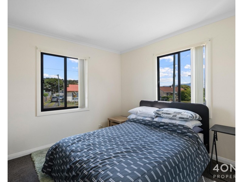 16 Resolution Street, Warrane TAS 7018