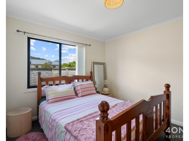 16 Resolution Street, Warrane TAS 7018