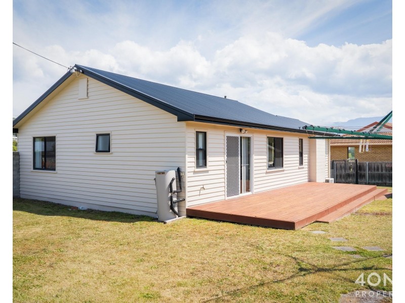 16 Resolution Street, Warrane TAS 7018