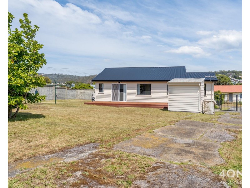16 Resolution Street, Warrane TAS 7018