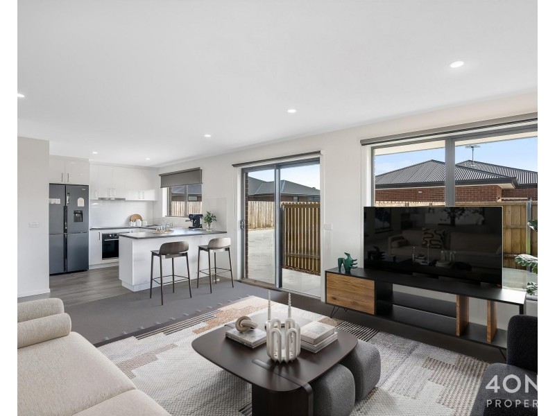 2/75 Menin Drive, Brighton TAS 7030