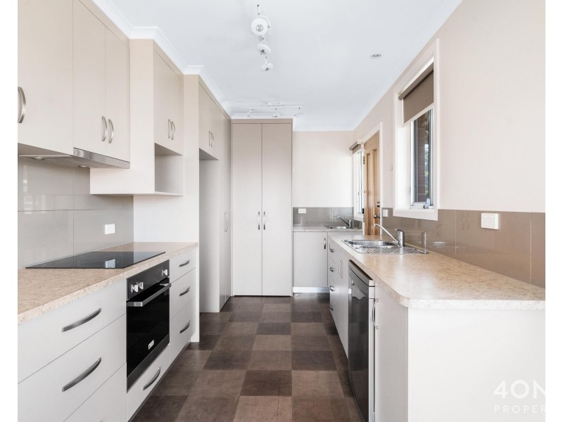 2 Barana Street, Mornington TAS 7018