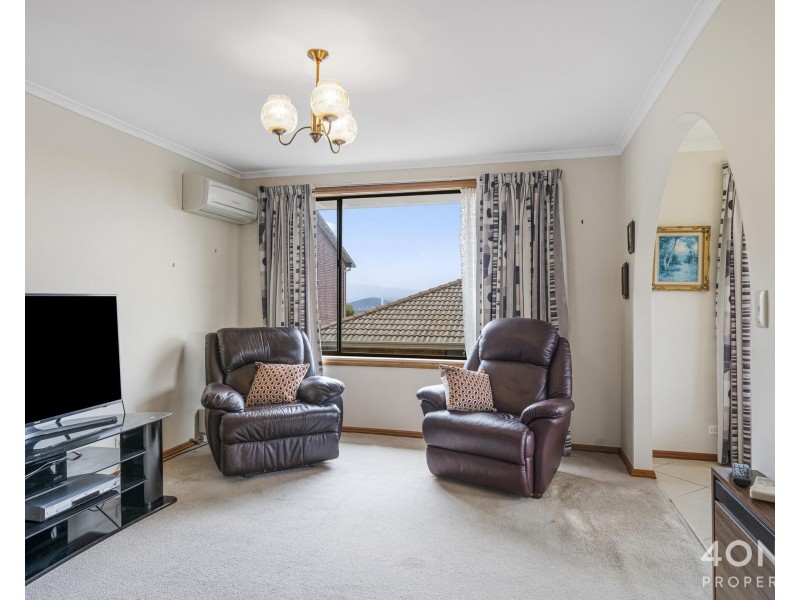 1/11 Alwyn Road, Lenah Valley TAS 7008