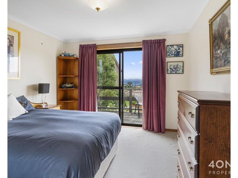 1/11 Alwyn Road, Lenah Valley TAS 7008