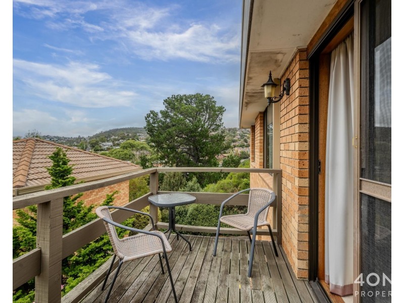 1/11 Alwyn Road, Lenah Valley TAS 7008
