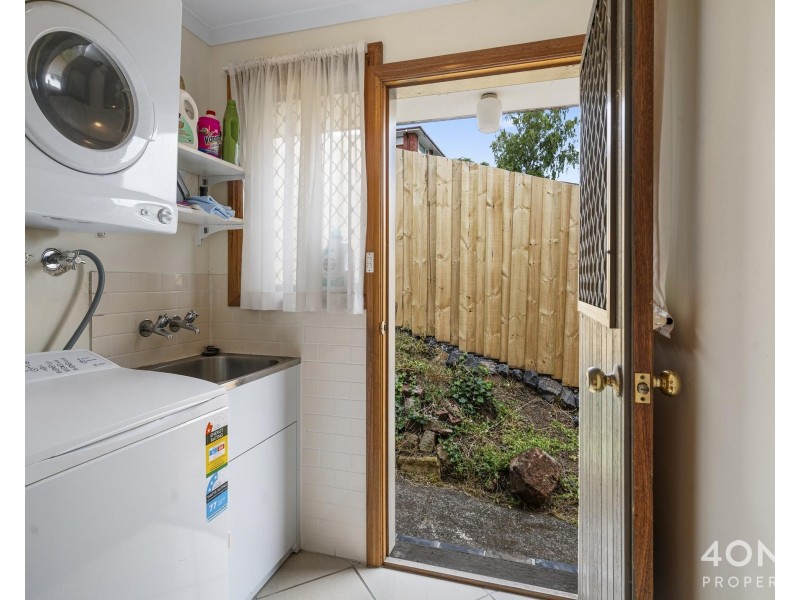 1/11 Alwyn Road, Lenah Valley TAS 7008