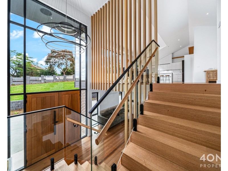 2 Belhaven Avenue, Taroona TAS 7053